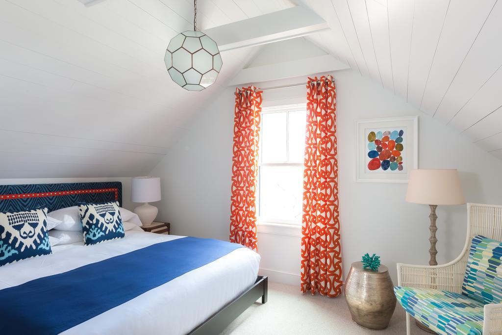 The Attwater Hotel Newport Room photo