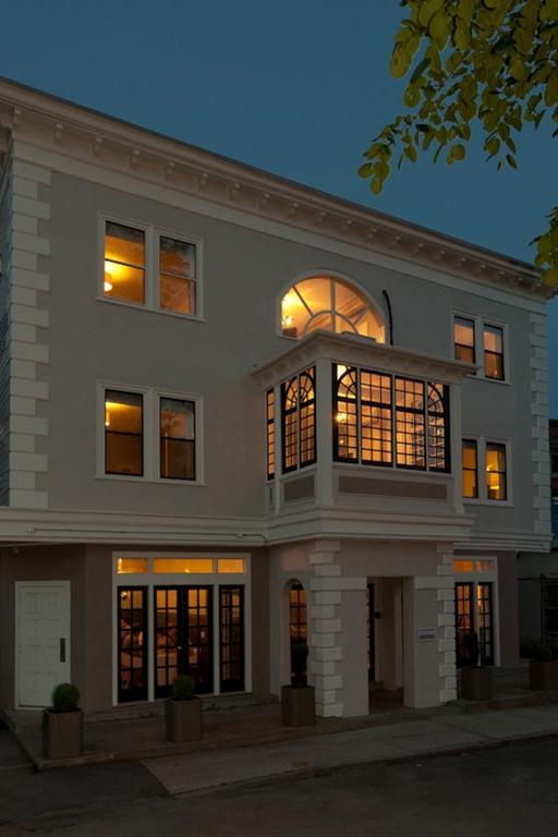 The Attwater Hotel Newport Exterior photo